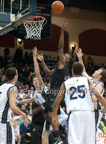 Thumbnail 2 in La Costa Canyon vs Lincoln (CIF SDS D2 Final) photogallery.