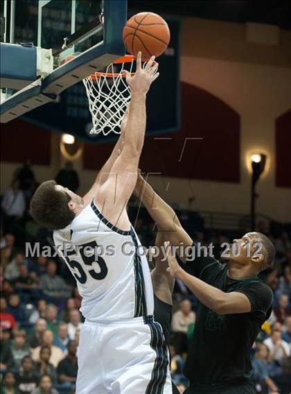 Thumbnail 2 in La Costa Canyon vs Lincoln (CIF SDS D2 Final) photogallery.