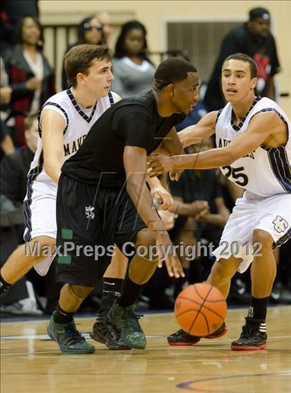 Thumbnail 2 in La Costa Canyon vs Lincoln (CIF SDS D2 Final) photogallery.