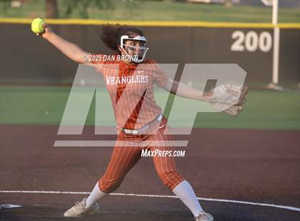 Thumbnail 3 in Sunset vs West Mesquite (UIL 5A D1 Bi-District) photogallery.