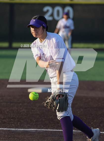 Thumbnail 1 in Sunset vs West Mesquite (UIL 5A D1 Bi-District) photogallery.