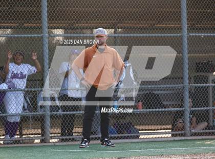 Thumbnail 1 in Sunset vs West Mesquite (UIL 5A D1 Bi-District) photogallery.
