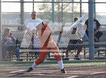 Thumbnail 2 in Sunset vs West Mesquite (UIL 5A D1 Bi-District) photogallery.