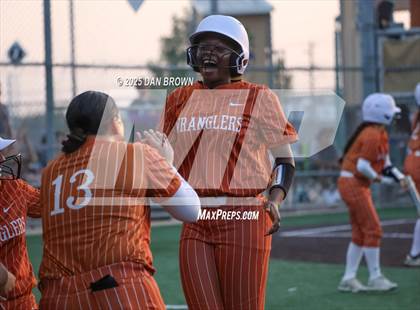 Thumbnail 2 in Sunset vs West Mesquite (UIL 5A D1 Bi-District) photogallery.