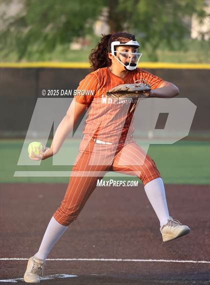 Thumbnail 1 in Sunset vs West Mesquite (UIL 5A D1 Bi-District) photogallery.