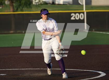 Thumbnail 2 in Sunset vs West Mesquite (UIL 5A D1 Bi-District) photogallery.