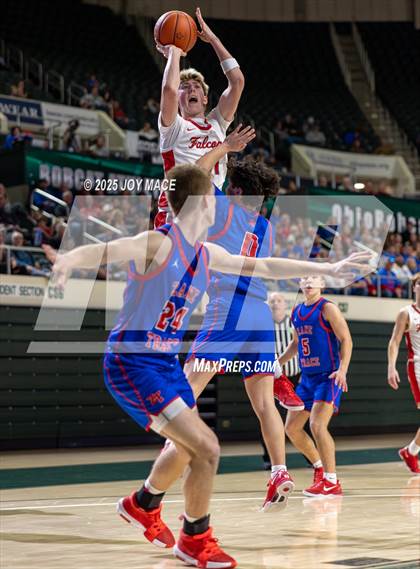 Thumbnail 3 in Zane Trace vs Minford (OHSAA D5 District Final) photogallery.