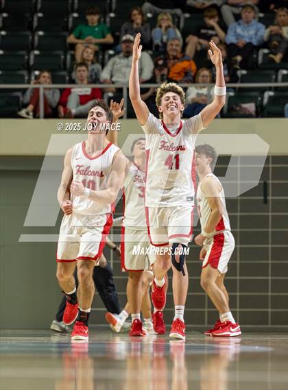 Thumbnail 2 in Zane Trace vs Minford (OHSAA D5 District Final) photogallery.