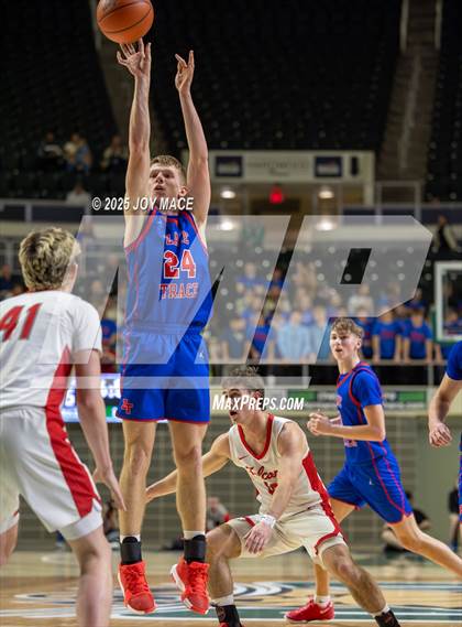 Thumbnail 3 in Zane Trace vs Minford (OHSAA D5 District Final) photogallery.