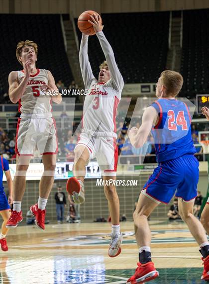 Thumbnail 2 in Zane Trace vs Minford (OHSAA D5 District Final) photogallery.