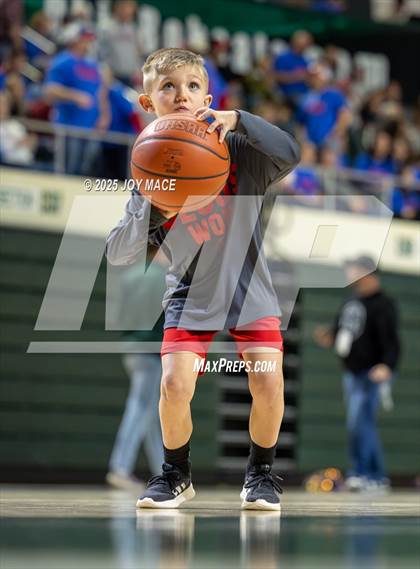 Thumbnail 3 in Zane Trace vs Minford (OHSAA D5 District Final) photogallery.