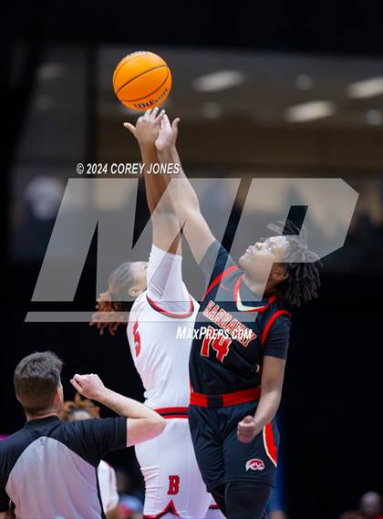Thumbnail 2 in Hardaway vs Baldwin (GHSA 4A State Championship) photogallery.