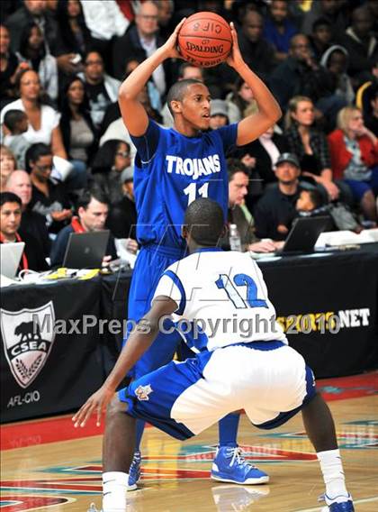 Thumbnail 2 in Windward vs. Lutheran (CIF SS D5AA Final) photogallery.