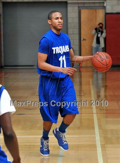 Thumbnail 1 in Windward vs. Lutheran (CIF SS D5AA Final) photogallery.