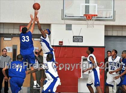 Thumbnail 3 in Windward vs. Lutheran (CIF SS D5AA Final) photogallery.