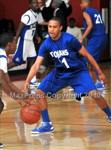 Thumbnail 3 in Windward vs. Lutheran (CIF SS D5AA Final) photogallery.