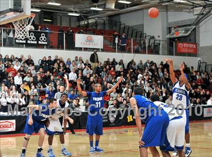 Thumbnail 3 in Windward vs. Lutheran (CIF SS D5AA Final) photogallery.