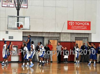Thumbnail 1 in Windward vs. Lutheran (CIF SS D5AA Final) photogallery.