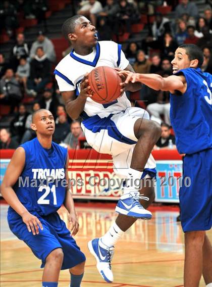 Thumbnail 2 in Windward vs. Lutheran (CIF SS D5AA Final) photogallery.
