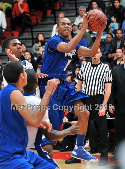 Thumbnail 2 in Windward vs. Lutheran (CIF SS D5AA Final) photogallery.