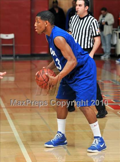 Thumbnail 2 in Windward vs. Lutheran (CIF SS D5AA Final) photogallery.
