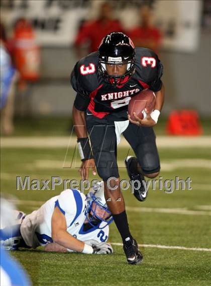 Thumbnail 2 in Georgetown vs. Harker Heights (Dave Campbell's Texas Football Classic) photogallery.