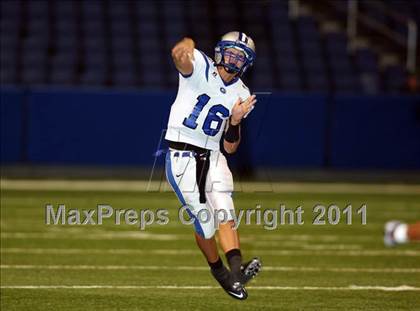 Thumbnail 3 in Georgetown vs. Harker Heights (Dave Campbell's Texas Football Classic) photogallery.