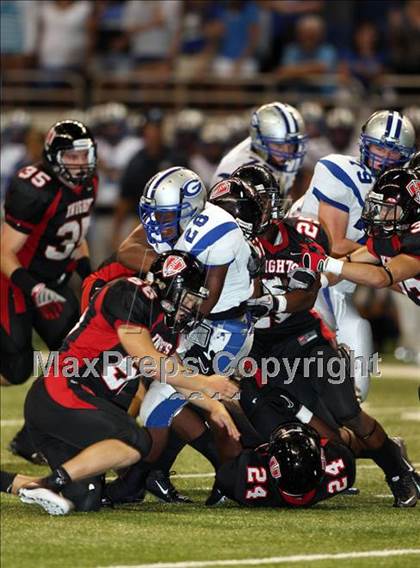 Thumbnail 1 in Georgetown vs. Harker Heights (Dave Campbell's Texas Football Classic) photogallery.