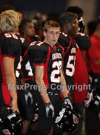 Thumbnail 1 in Georgetown vs. Harker Heights (Dave Campbell's Texas Football Classic) photogallery.