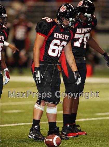 Thumbnail 1 in Georgetown vs. Harker Heights (Dave Campbell's Texas Football Classic) photogallery.