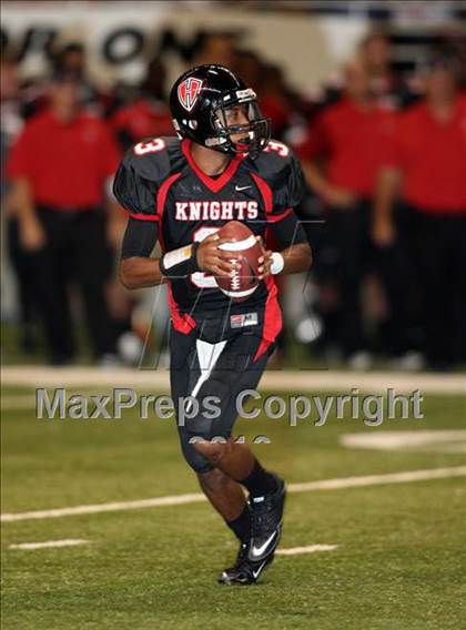 Thumbnail 2 in Georgetown vs. Harker Heights (Dave Campbell's Texas Football Classic) photogallery.