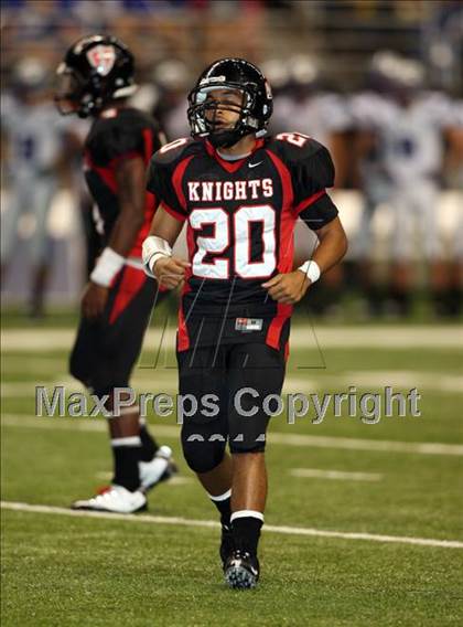 Thumbnail 1 in Georgetown vs. Harker Heights (Dave Campbell's Texas Football Classic) photogallery.