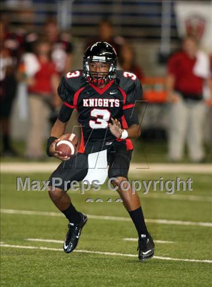 Thumbnail 1 in Georgetown vs. Harker Heights (Dave Campbell's Texas Football Classic) photogallery.
