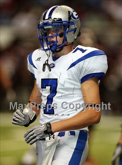 Thumbnail 3 in Georgetown vs. Harker Heights (Dave Campbell's Texas Football Classic) photogallery.