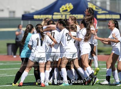 Thumbnail 2 in West vs. Cypress (CIF SS D3 Final) photogallery.