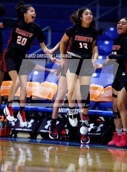 Thumbnail 3 in Trinity vs Keller (UIL 6A Bi-District Playoff) photogallery.