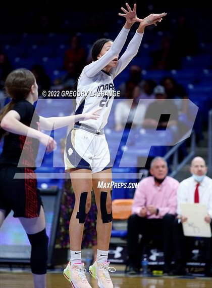 Thumbnail 3 in Trinity vs Keller (UIL 6A Bi-District Playoff) photogallery.