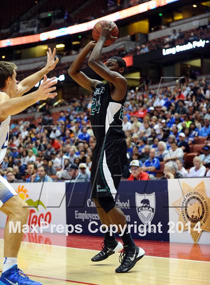 Thumbnail 2 in Santa Margarita vs. Brea Olinda (CIF SS 3AA Final) photogallery.
