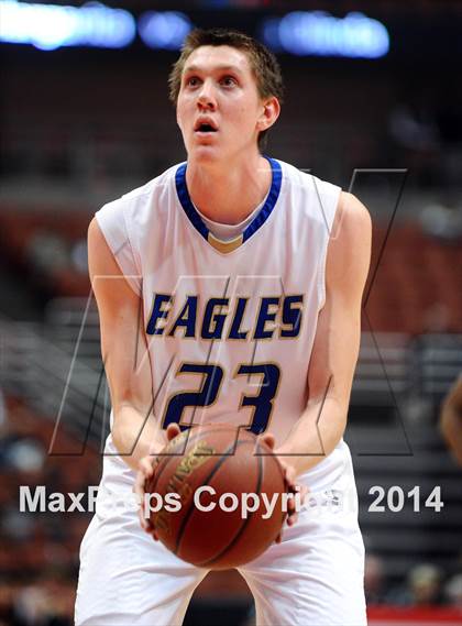 Thumbnail 2 in Santa Margarita vs. Brea Olinda (CIF SS 3AA Final) photogallery.