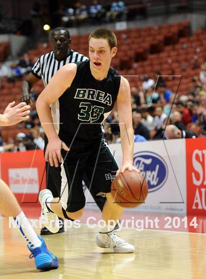 Thumbnail 2 in Santa Margarita vs. Brea Olinda (CIF SS 3AA Final) photogallery.