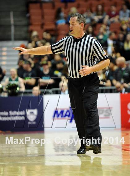 Thumbnail 1 in Santa Margarita vs. Brea Olinda (CIF SS 3AA Final) photogallery.