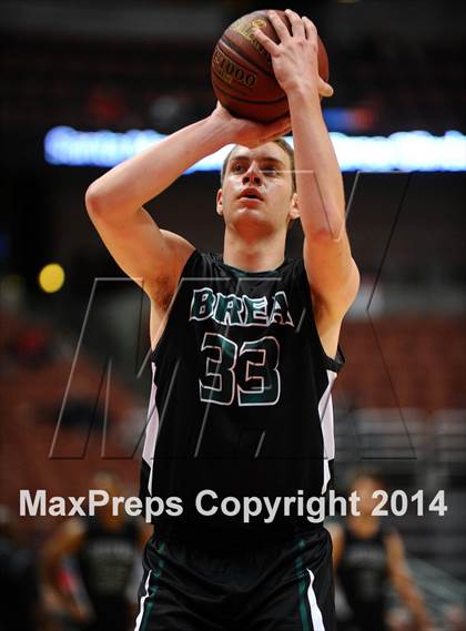 Thumbnail 2 in Santa Margarita vs. Brea Olinda (CIF SS 3AA Final) photogallery.