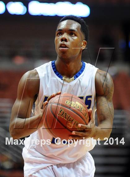 Thumbnail 3 in Santa Margarita vs. Brea Olinda (CIF SS 3AA Final) photogallery.