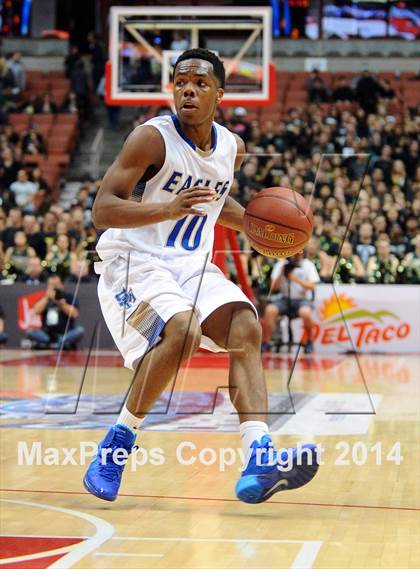 Thumbnail 2 in Santa Margarita vs. Brea Olinda (CIF SS 3AA Final) photogallery.