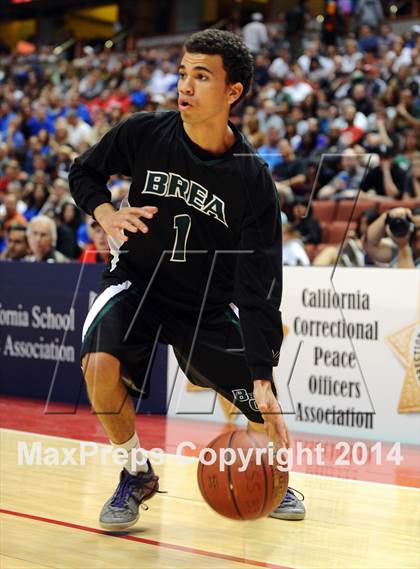 Thumbnail 1 in Santa Margarita vs. Brea Olinda (CIF SS 3AA Final) photogallery.