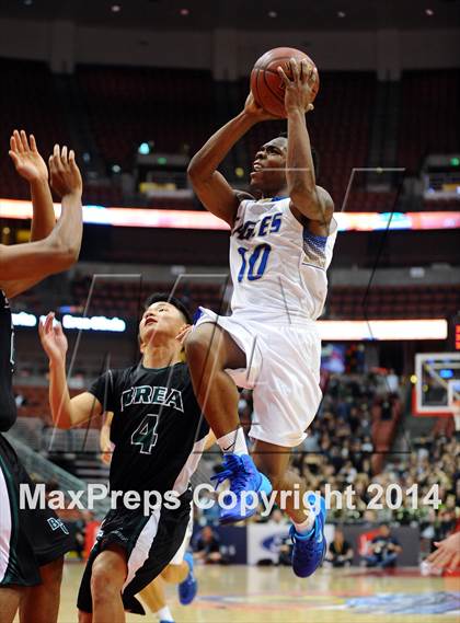 Thumbnail 3 in Santa Margarita vs. Brea Olinda (CIF SS 3AA Final) photogallery.