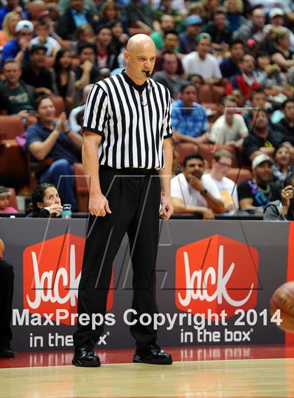 Thumbnail 2 in Santa Margarita vs. Brea Olinda (CIF SS 3AA Final) photogallery.