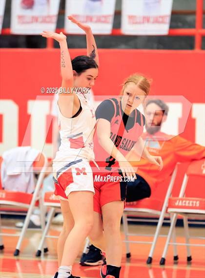 Thumbnail 2 in Grand Saline vs Mineola photogallery.