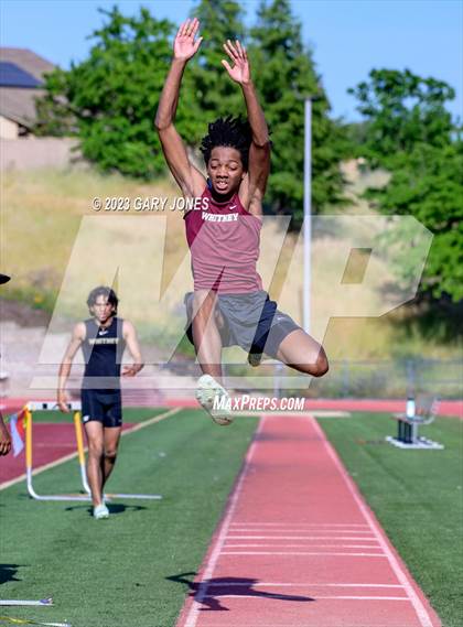 Thumbnail 2 in Whitney mini-meet and seniors photogallery.
