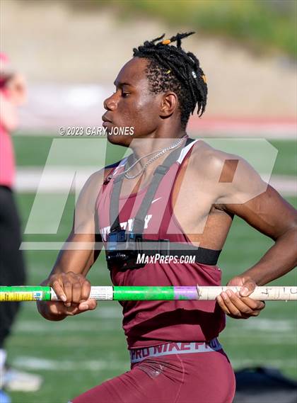 Thumbnail 2 in Whitney mini-meet and seniors photogallery.